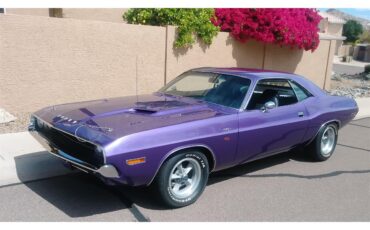 Dodge-Challenger-rt-1970-Plum-Crazy-Purple-Black-45