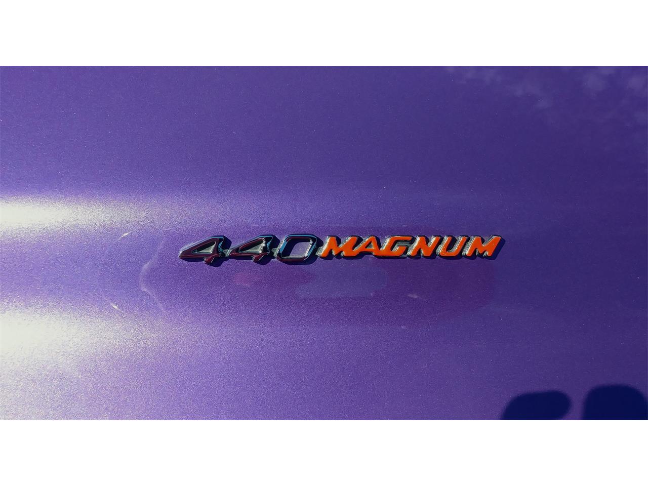 Dodge-Challenger-rt-1970-Plum-Crazy-Purple-Black-48