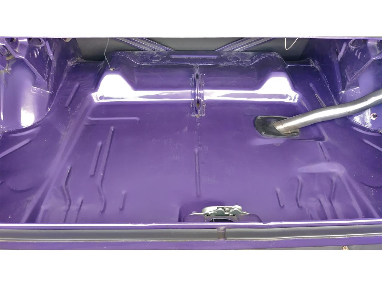 Dodge-Challenger-rt-1970-Plum-Crazy-Purple-Black-53