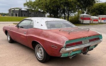 Dodge-Challenger-rt-1970-custom-1
