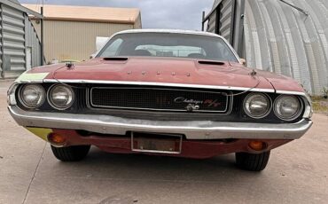 Dodge-Challenger-rt-1970-custom-6