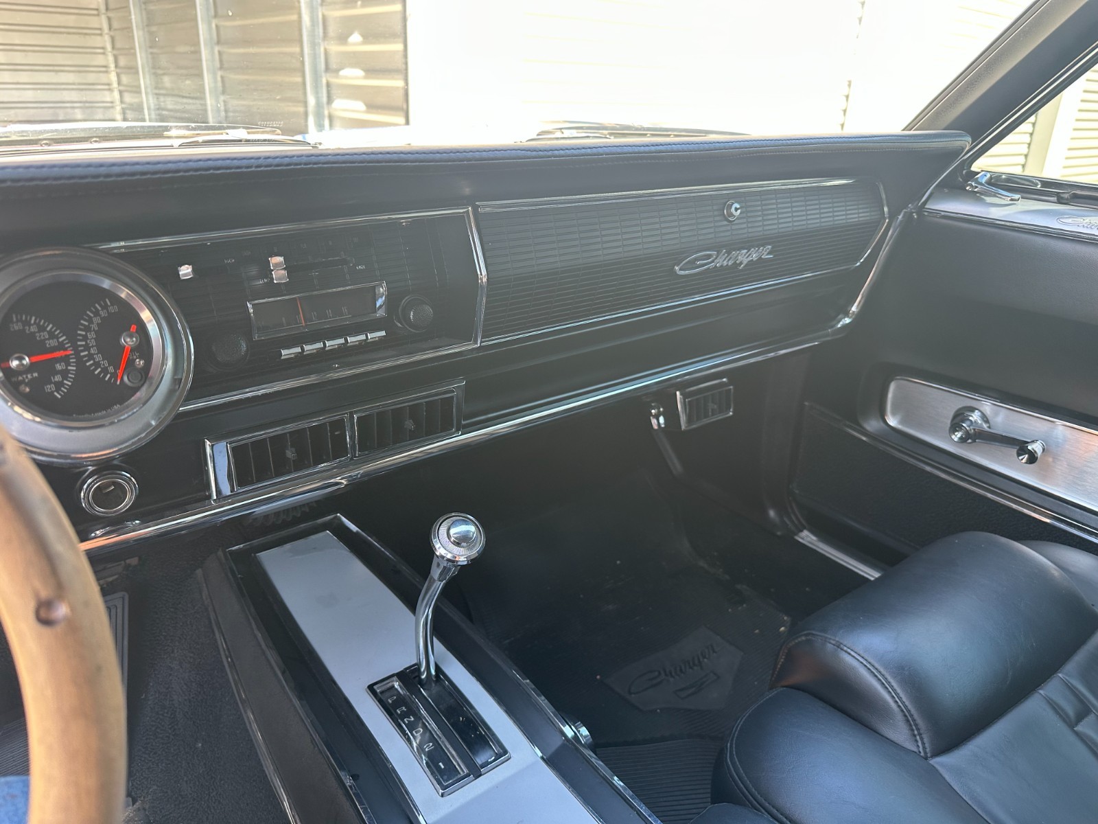 Dodge-Charger-1966-3