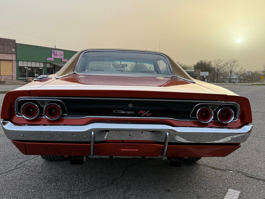 Dodge-Charger-1968-10