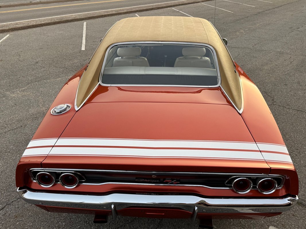 Dodge-Charger-1968-11