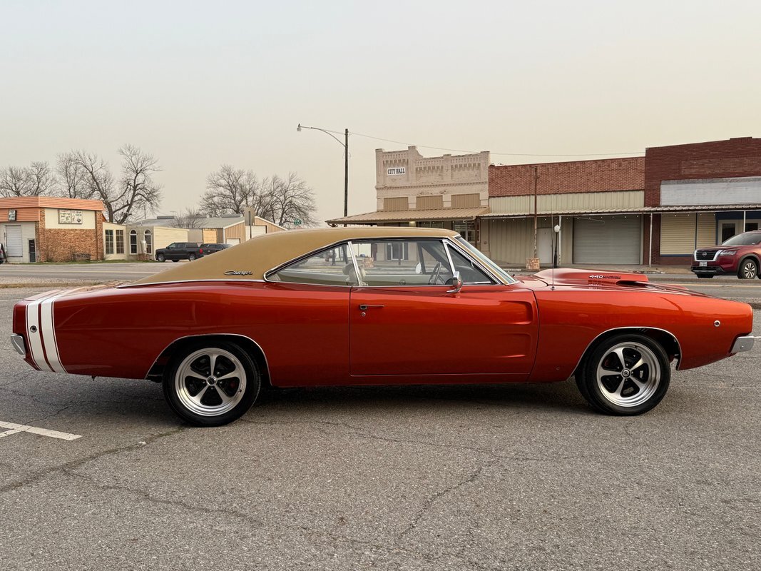 Dodge-Charger-1968-33