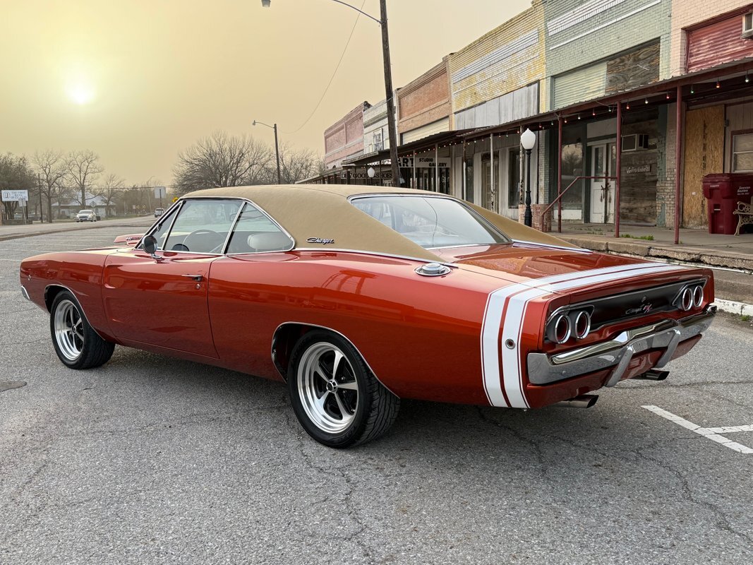 Dodge-Charger-1968-8