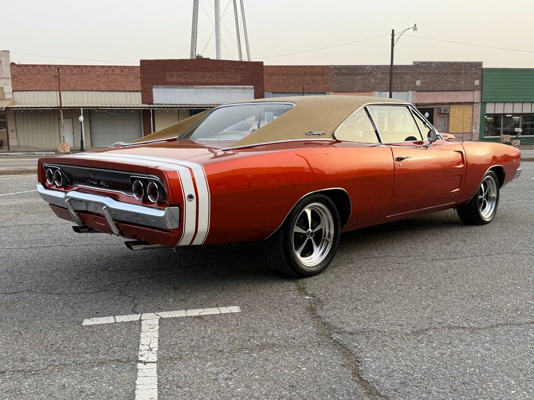 Dodge-Charger-1968-9