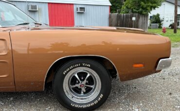 Dodge-Charger-1969-25