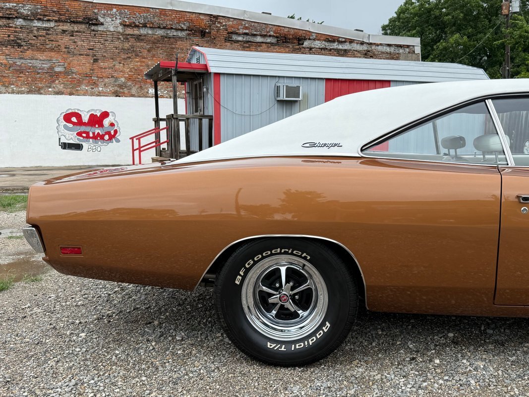 Dodge-Charger-1969-27