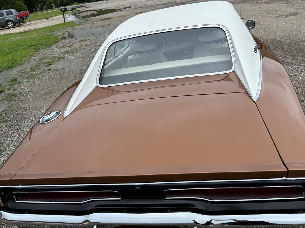 Dodge-Charger-1969-30