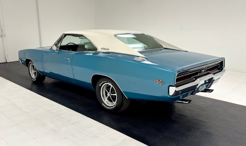 Dodge-Charger-1969-Bright-Turquoise-Met-White-1