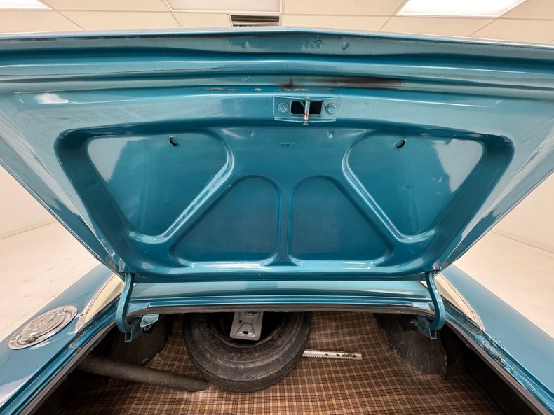 Dodge-Charger-1969-Bright-Turquoise-Met-White-10