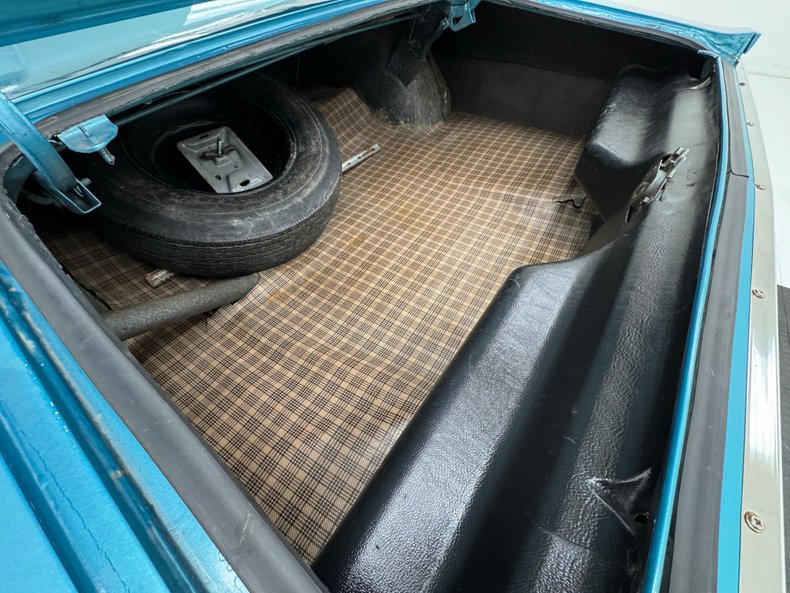Dodge-Charger-1969-Bright-Turquoise-Met-White-11