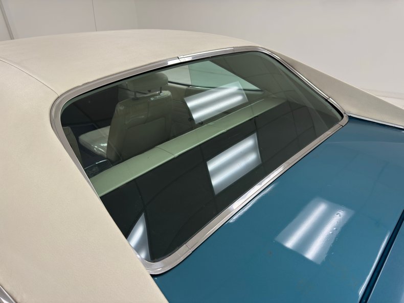 Dodge-Charger-1969-Bright-Turquoise-Met-White-29