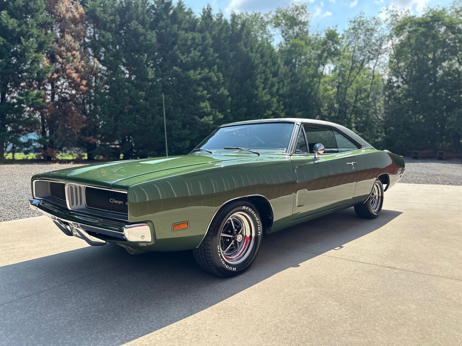 Dodge-Charger-1969-Coupe-2