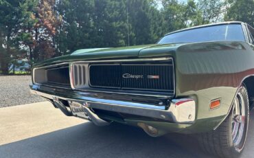 Dodge-Charger-1969-Coupe-3