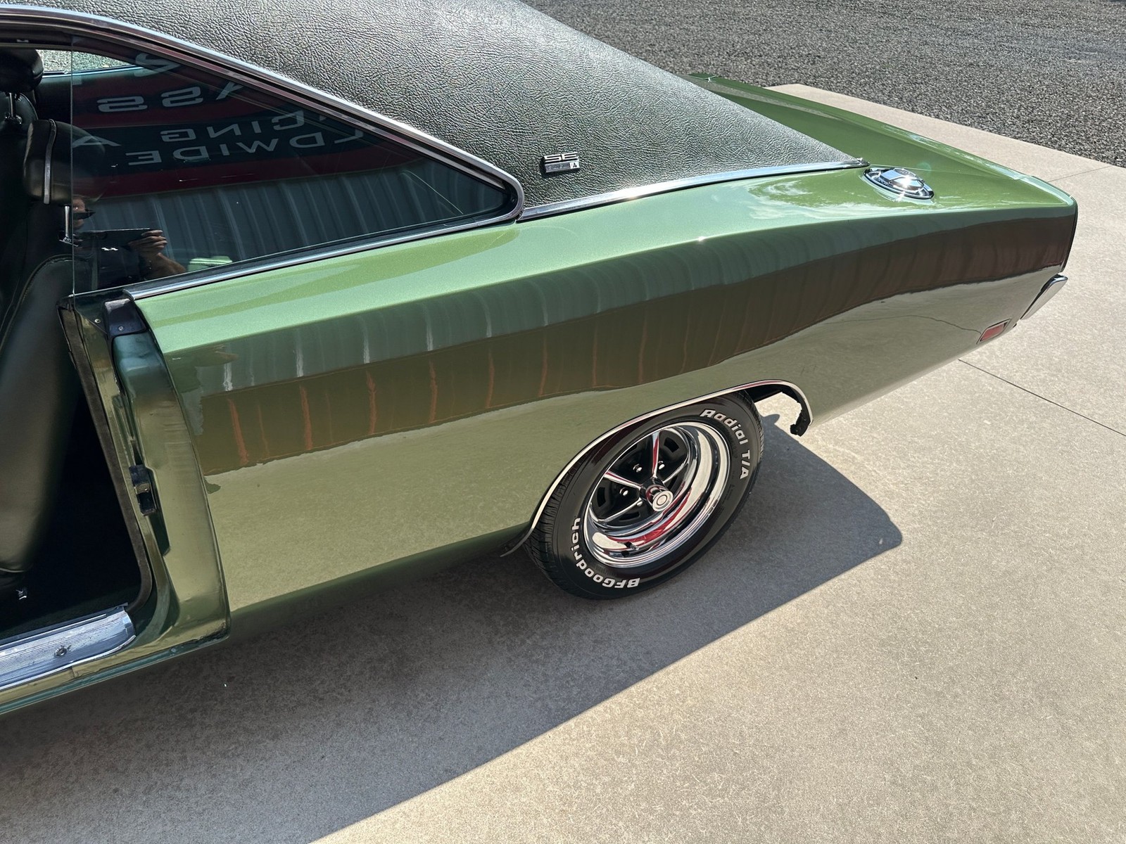 Dodge-Charger-1969-Coupe-32