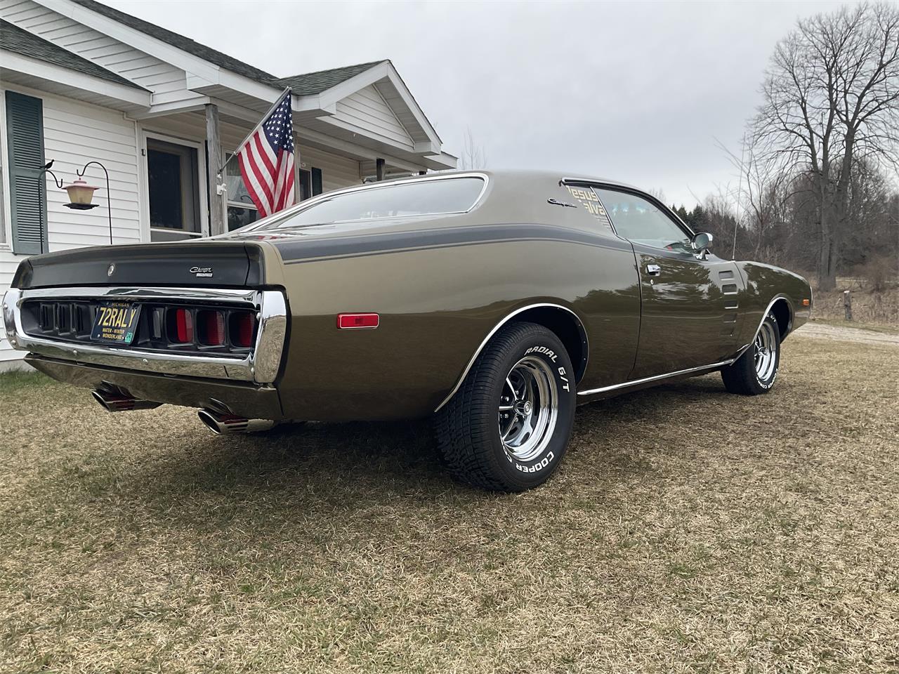 Dodge-Charger-1972-Tawny-Gold-Tan-1