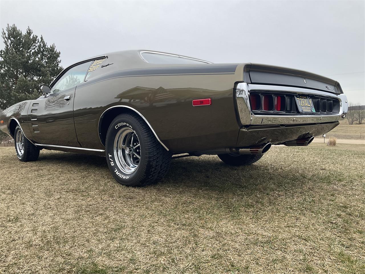 Dodge-Charger-1972-Tawny-Gold-Tan-21