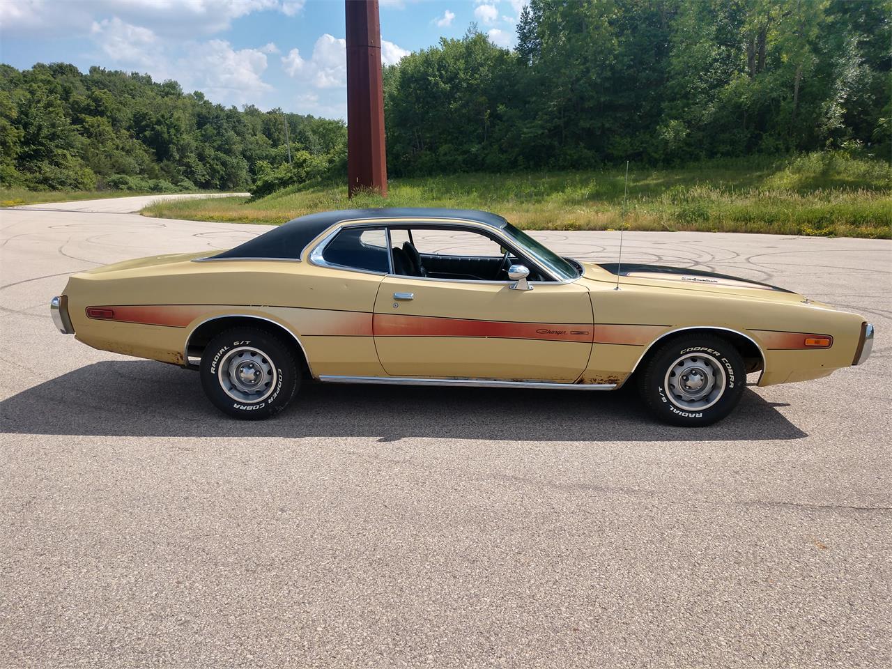 Dodge-Charger-1973-Tan-Black-1