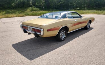 Dodge-Charger-1973-Tan-Black-2
