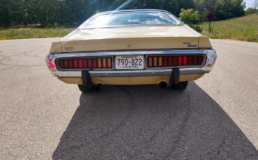 Dodge-Charger-1973-Tan-Black-3