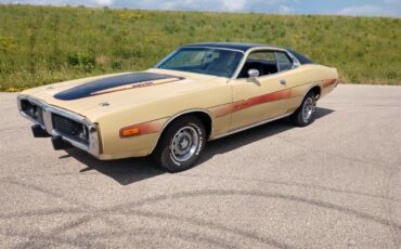 Dodge-Charger-1973-Tan-Black-5