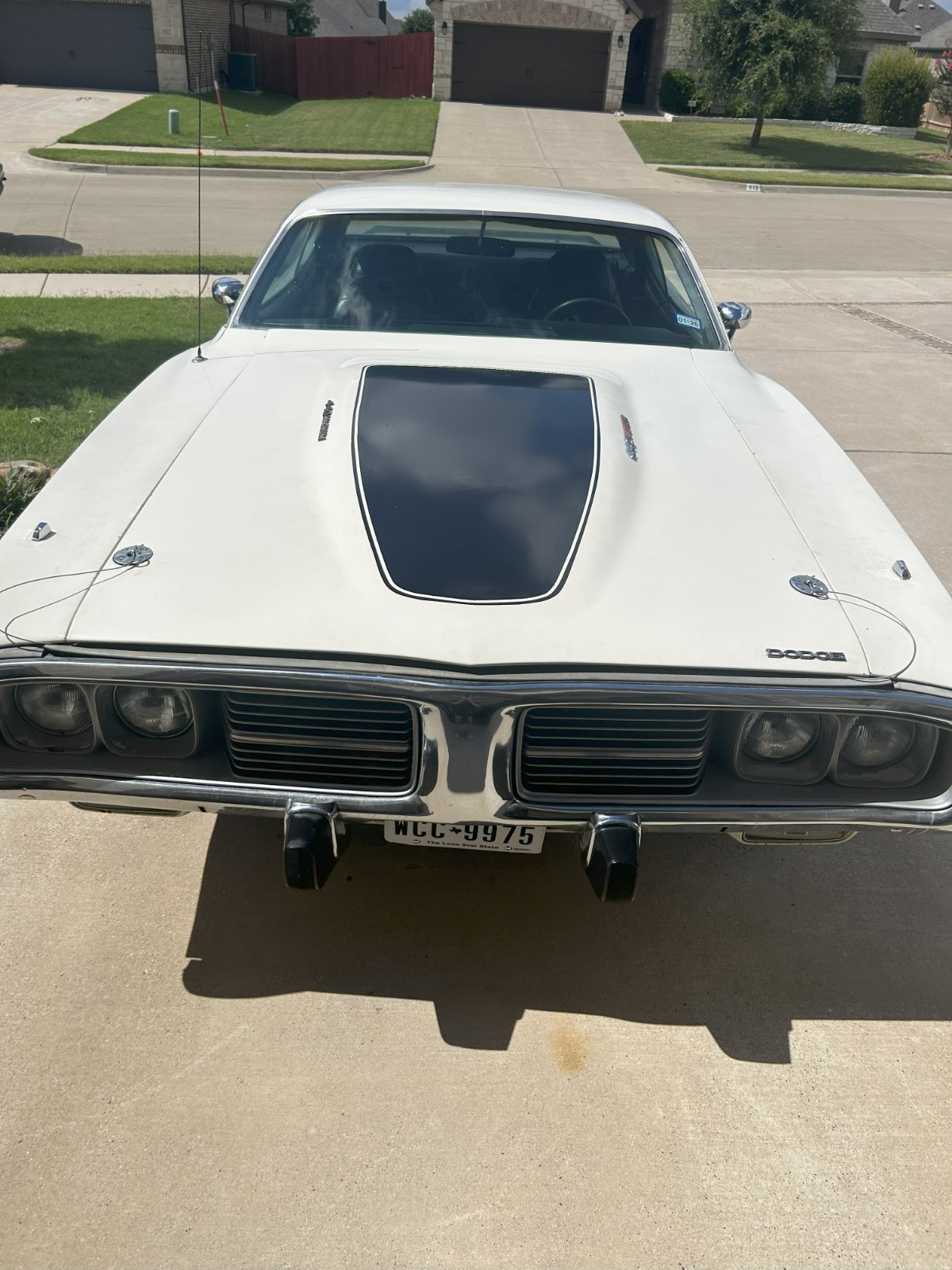 Dodge-Charger-1974-Coupe