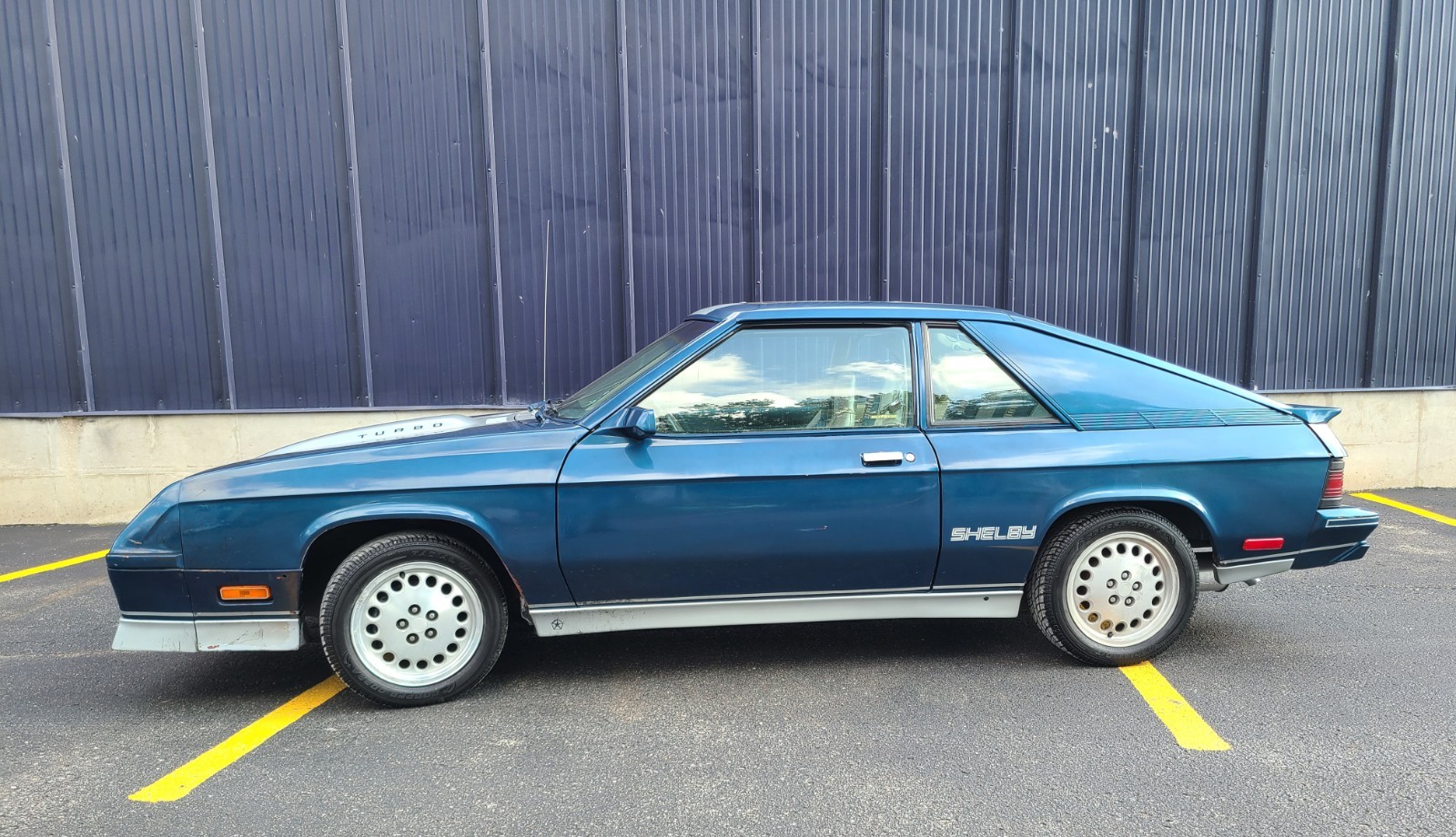 Dodge-Charger-1985-Hatchback-2