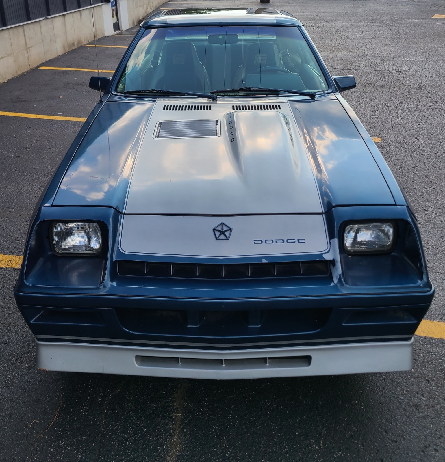 Dodge-Charger-1985-Hatchback-3