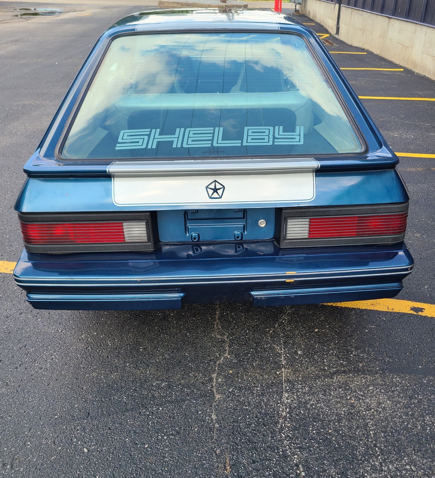 Dodge-Charger-1985-Hatchback-4