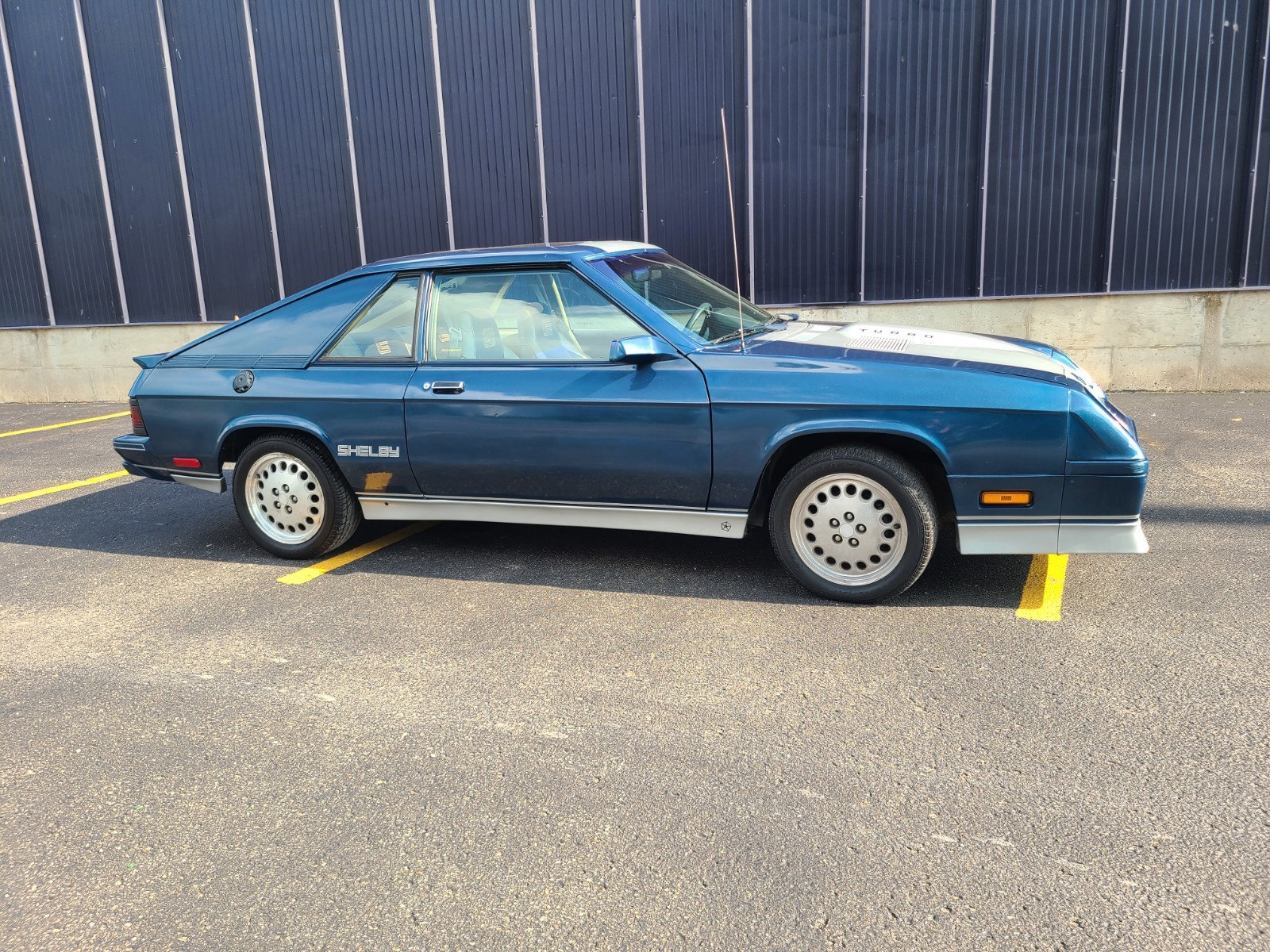 Dodge-Charger-1985-Hatchback-6