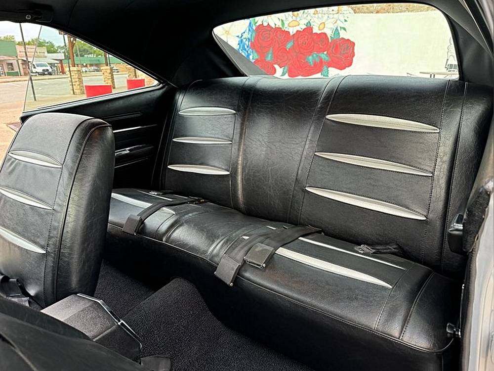 Dodge-Charger-rt-1968-custom-14