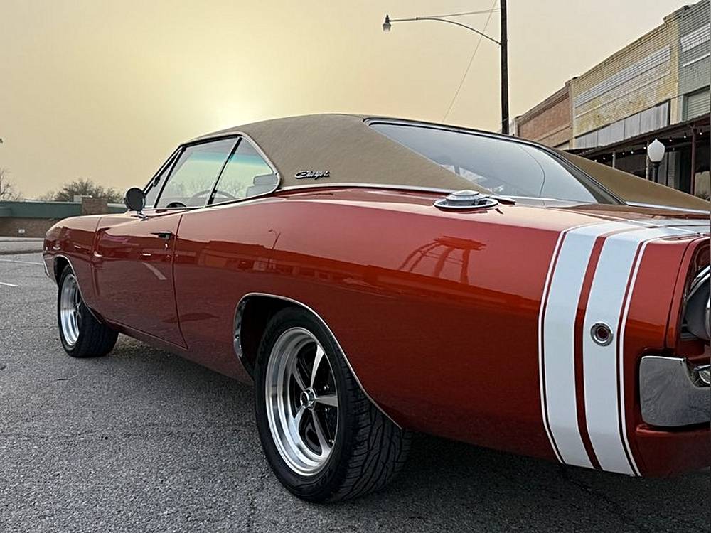 Dodge-Charger-rt-1968-custom-14