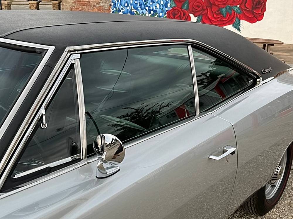 Dodge-Charger-rt-1968-custom-18