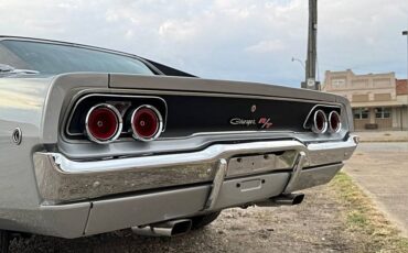 Dodge-Charger-rt-1968-custom-23