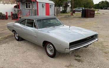 Dodge-Charger-rt-1968-custom-4
