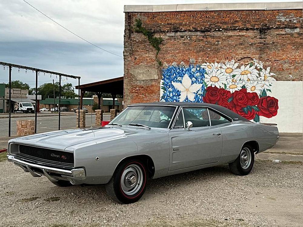Dodge-Charger-rt-1968-custom-5