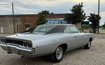 Dodge-Charger-rt-1968-custom-6