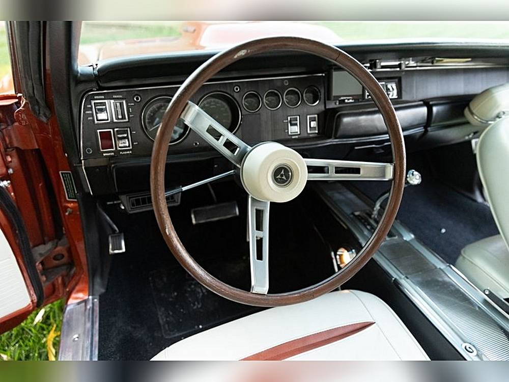 Dodge-Charger-rt-1968-custom-6