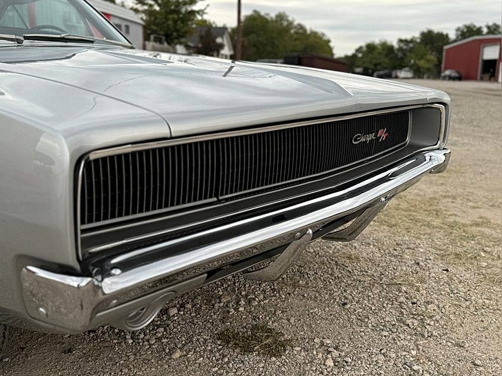Dodge-Charger-rt-1968-custom-8
