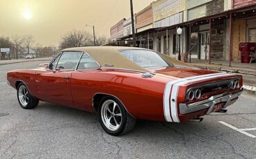 Dodge-Charger-rt-1968-custom-8