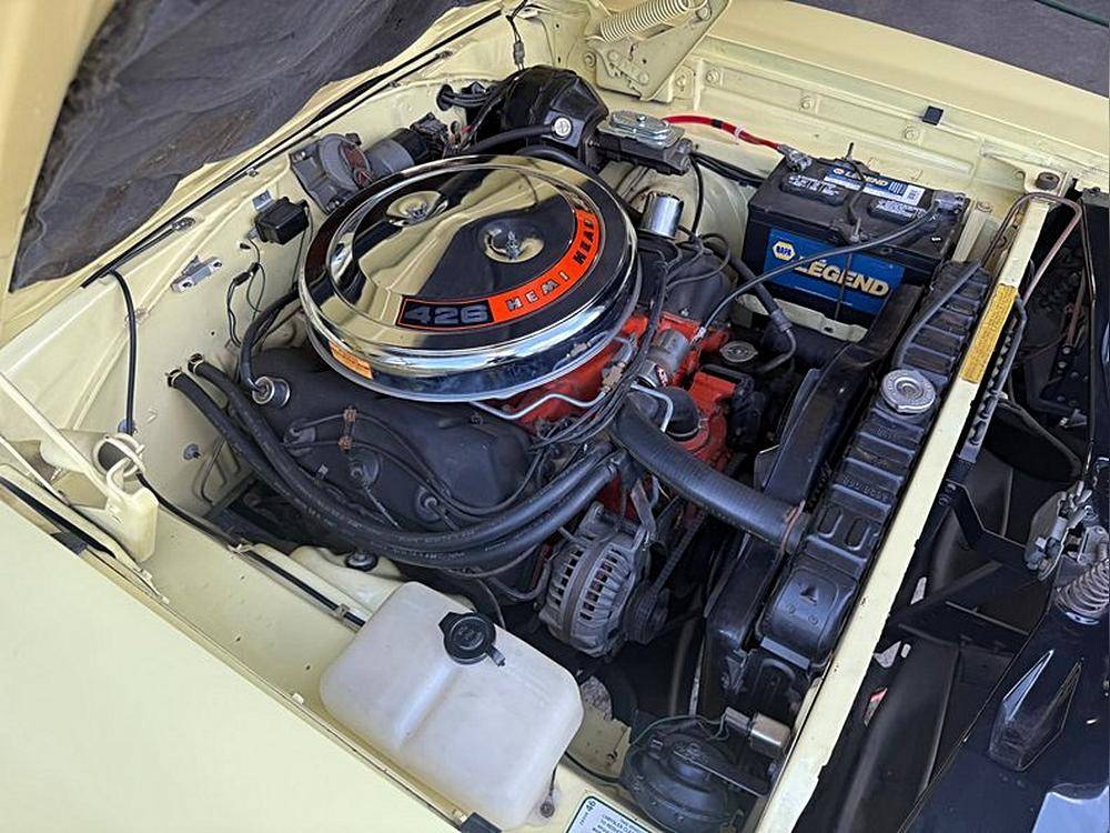Dodge-Charger-rt-1968-yellow-12