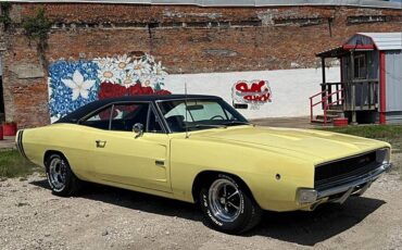 Dodge-Charger-rt-1968-yellow