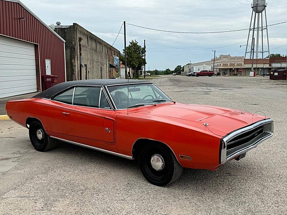 Dodge-Charger-rt-1970-custom-2