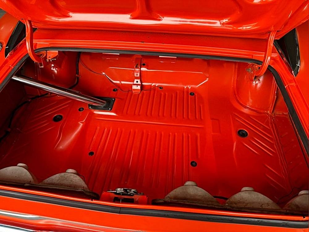 Dodge-Charger-rt-1970-custom-22