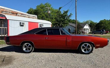 Dodge-Charger-rt-1970-custom-4