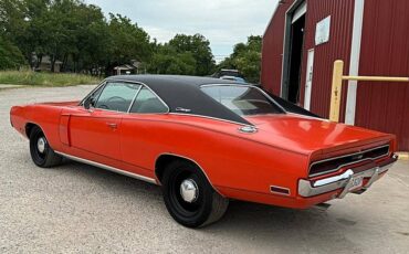 Dodge-Charger-rt-1970-custom-4
