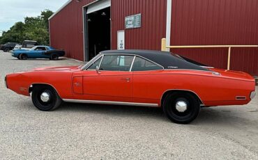 Dodge-Charger-rt-1970-custom-5