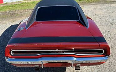Dodge-Charger-rt-1970-custom-7